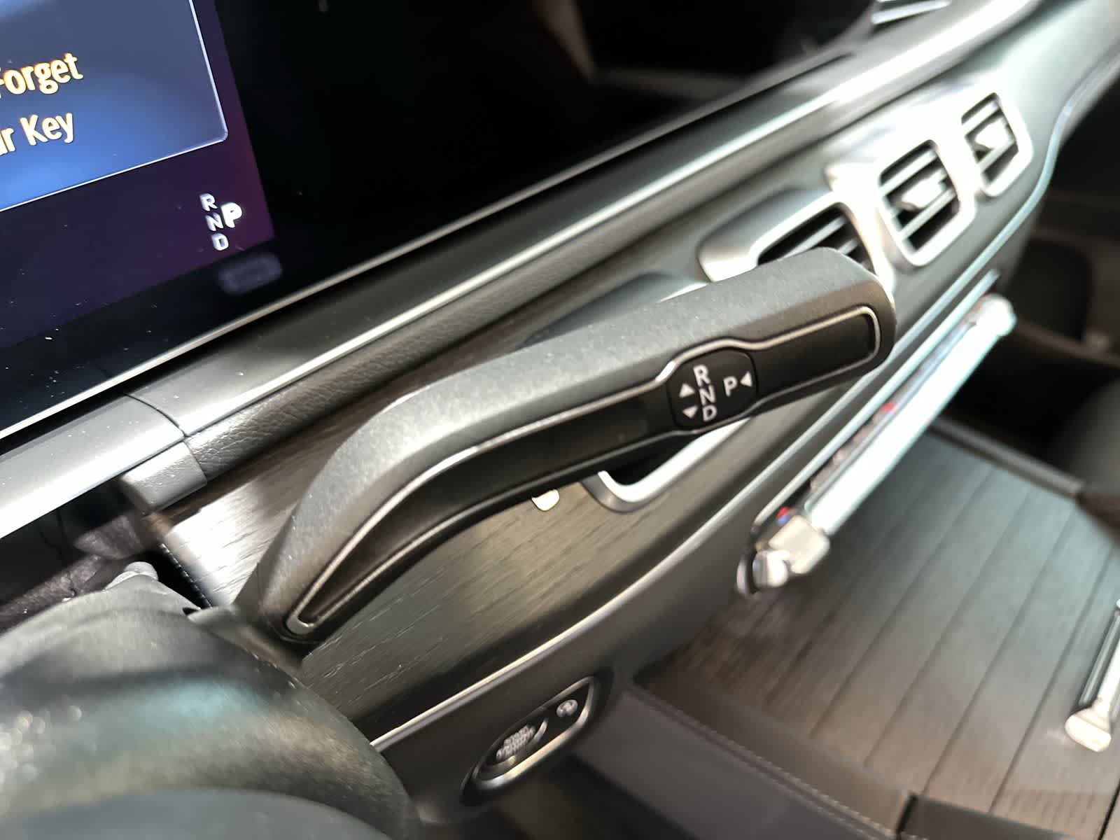 Thumbnail: 2026 Mercedes-Benz GLE - 29