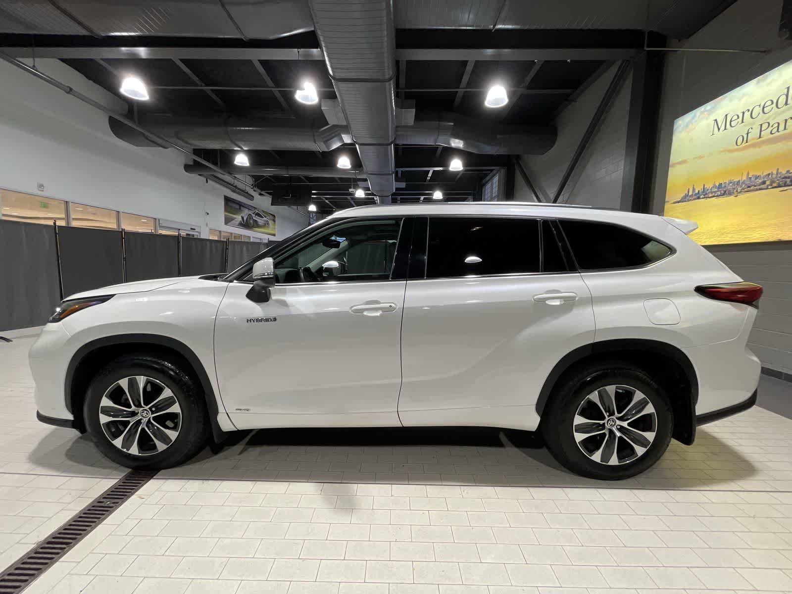 Thumbnail: 2020 Toyota Highlander - 15