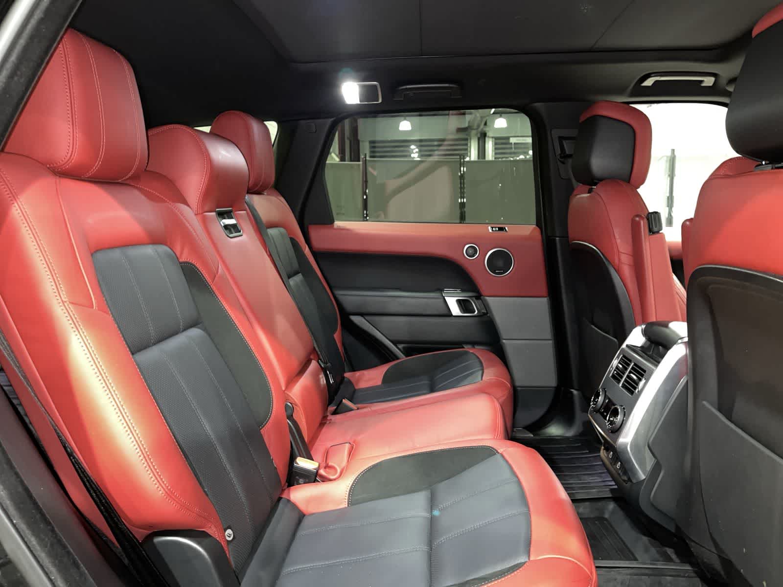 Thumbnail: 2022 Land Rover Range Rover Sport - 25