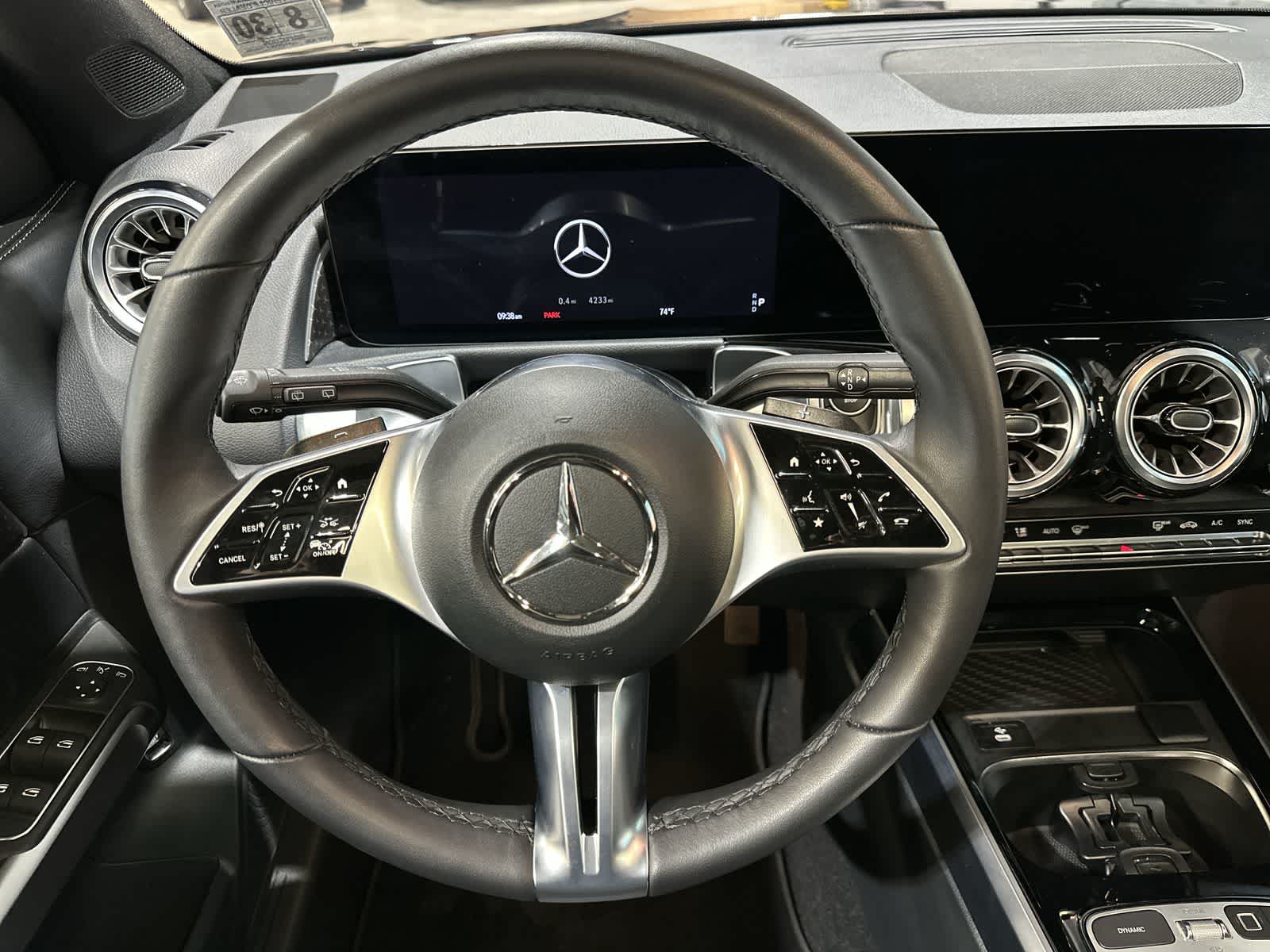 Thumbnail: 2025 Mercedes-Benz GLB - 27