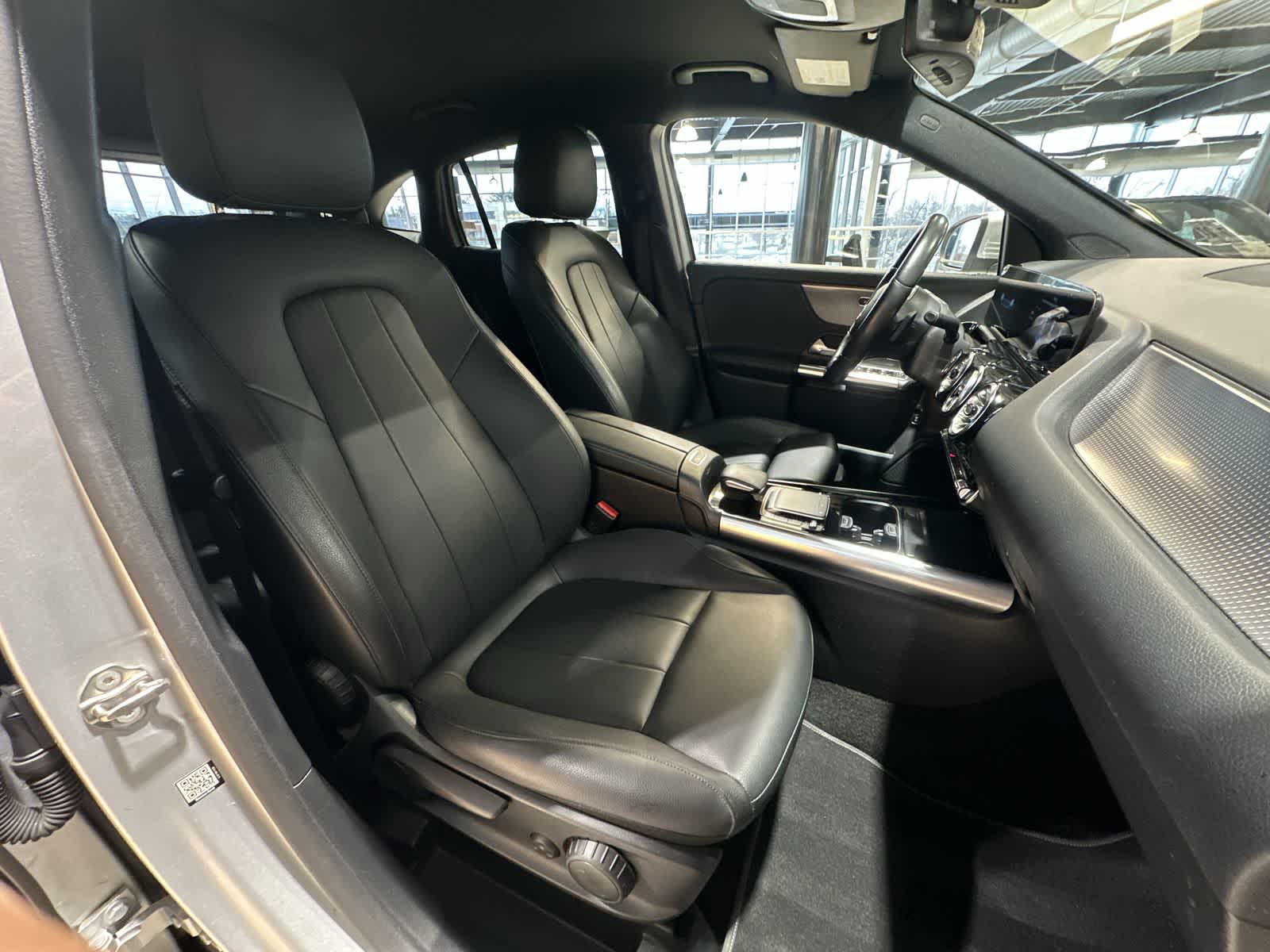 Thumbnail: 2022 Mercedes-Benz GLA - 26