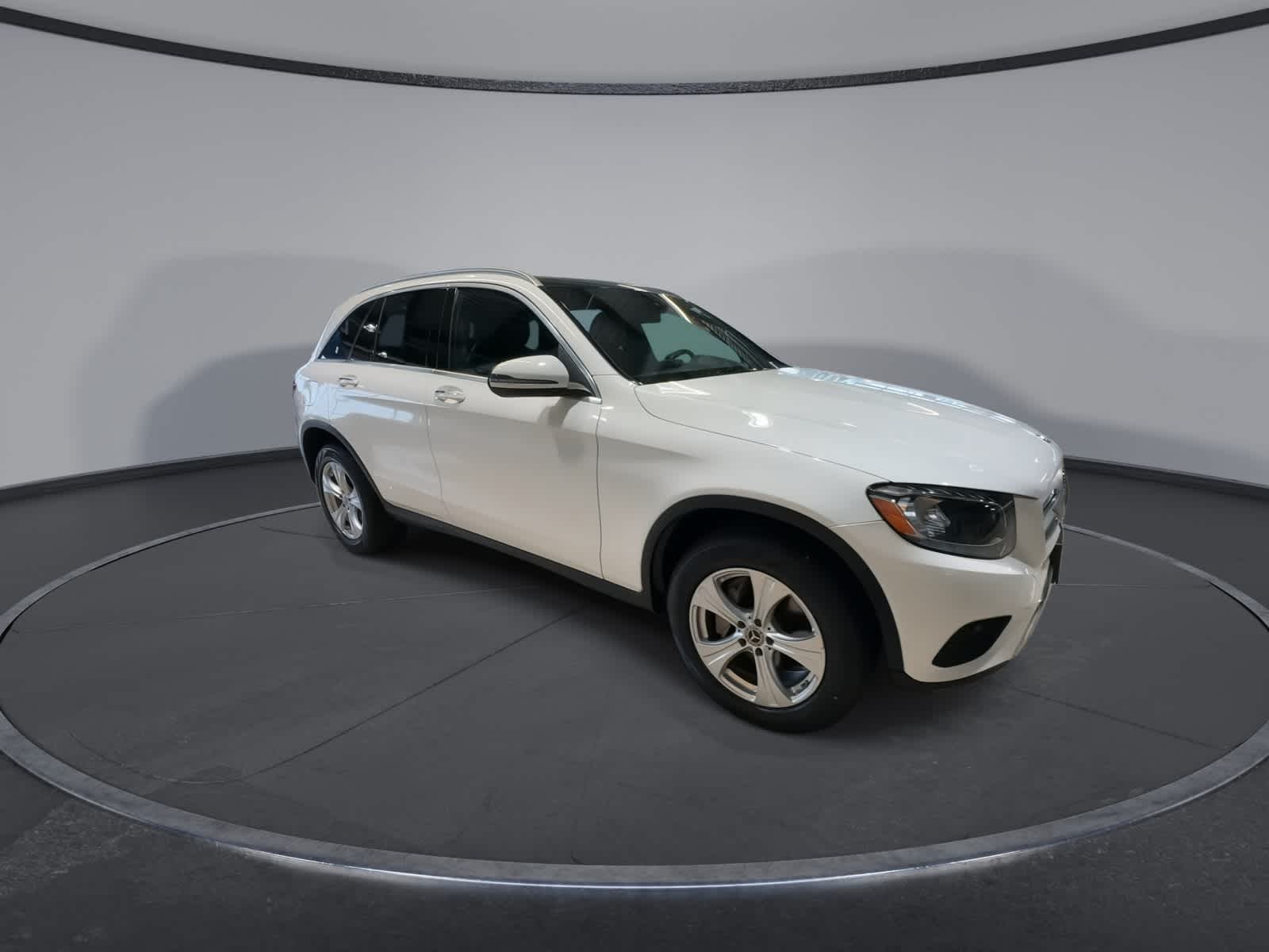 Thumbnail: 2017 Mercedes-Benz GLC - 2
