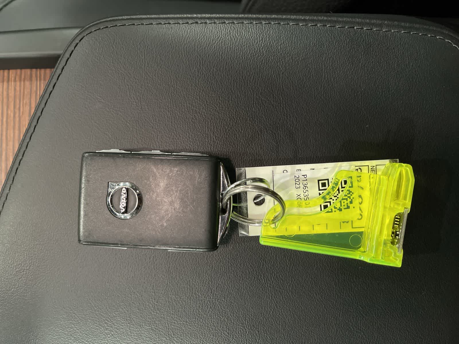 Thumbnail: 2023 Volvo XC60 - 32