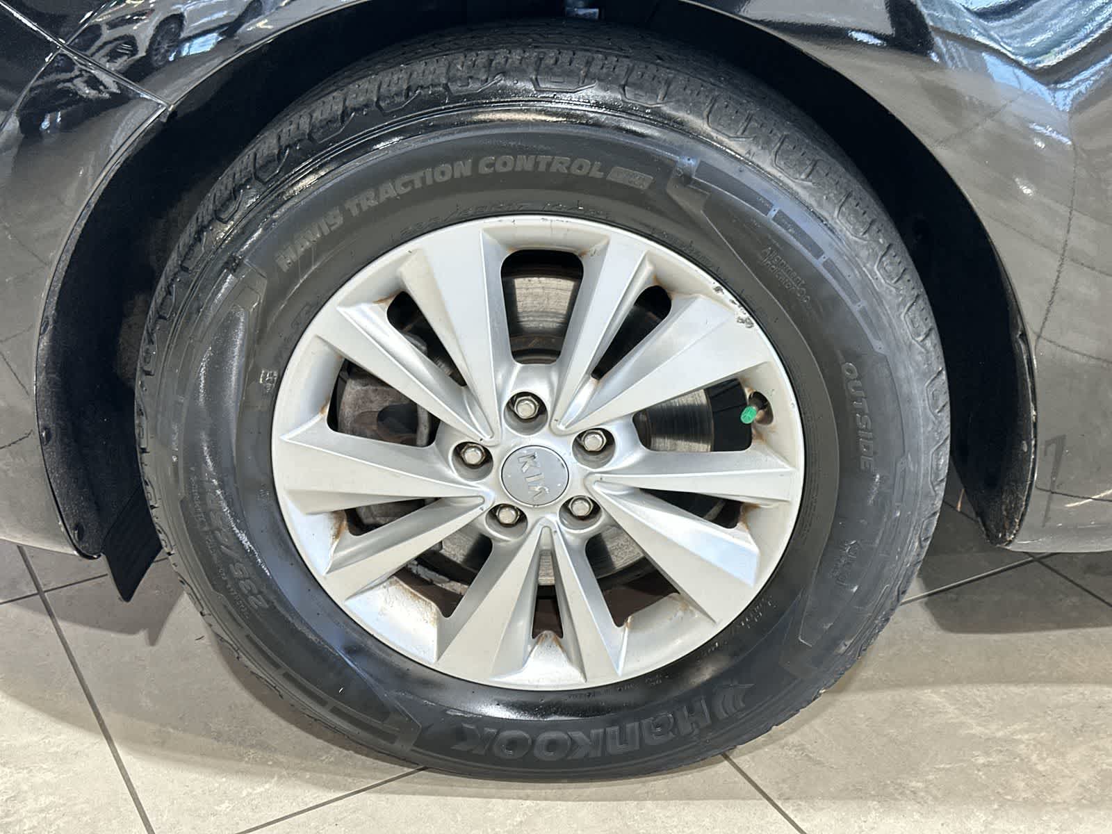 Thumbnail: 2015 Kia Sedona - 20