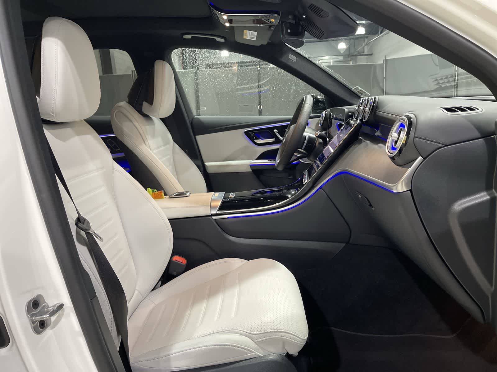 Thumbnail: 2025 Mercedes-Benz GLC - 26