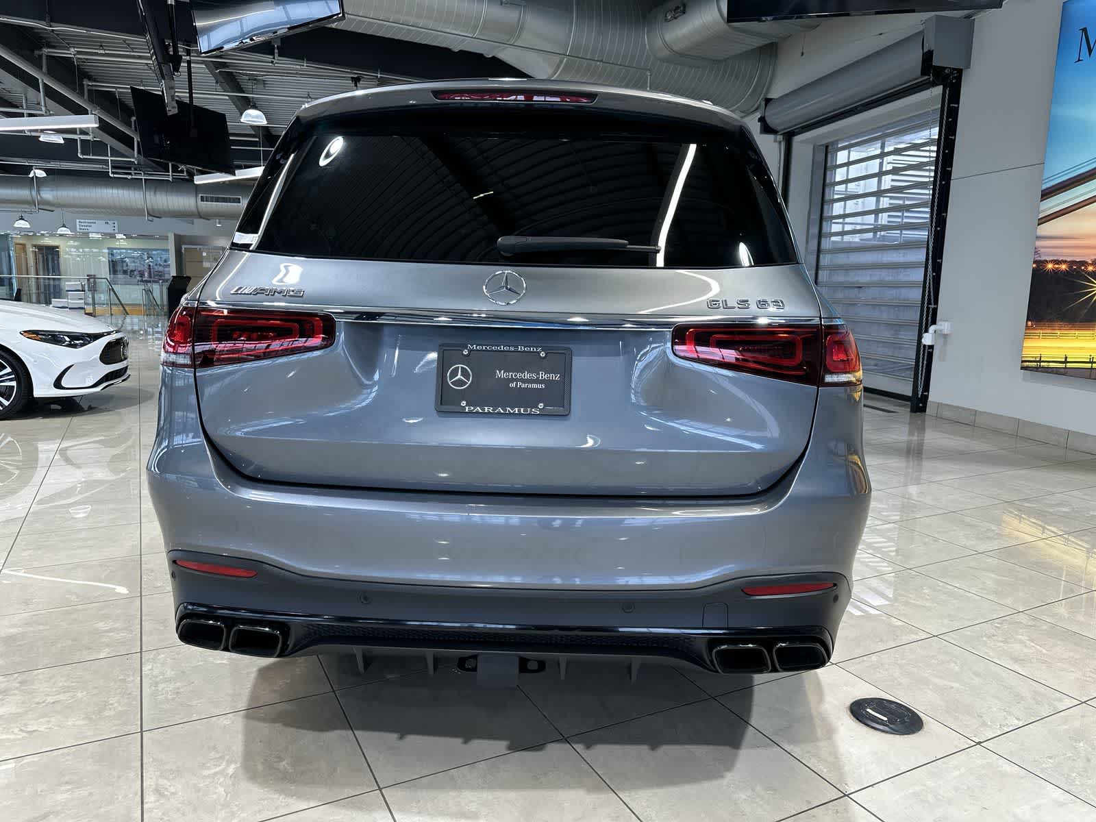 Thumbnail: 2023 Mercedes-Benz GL-Class - 17