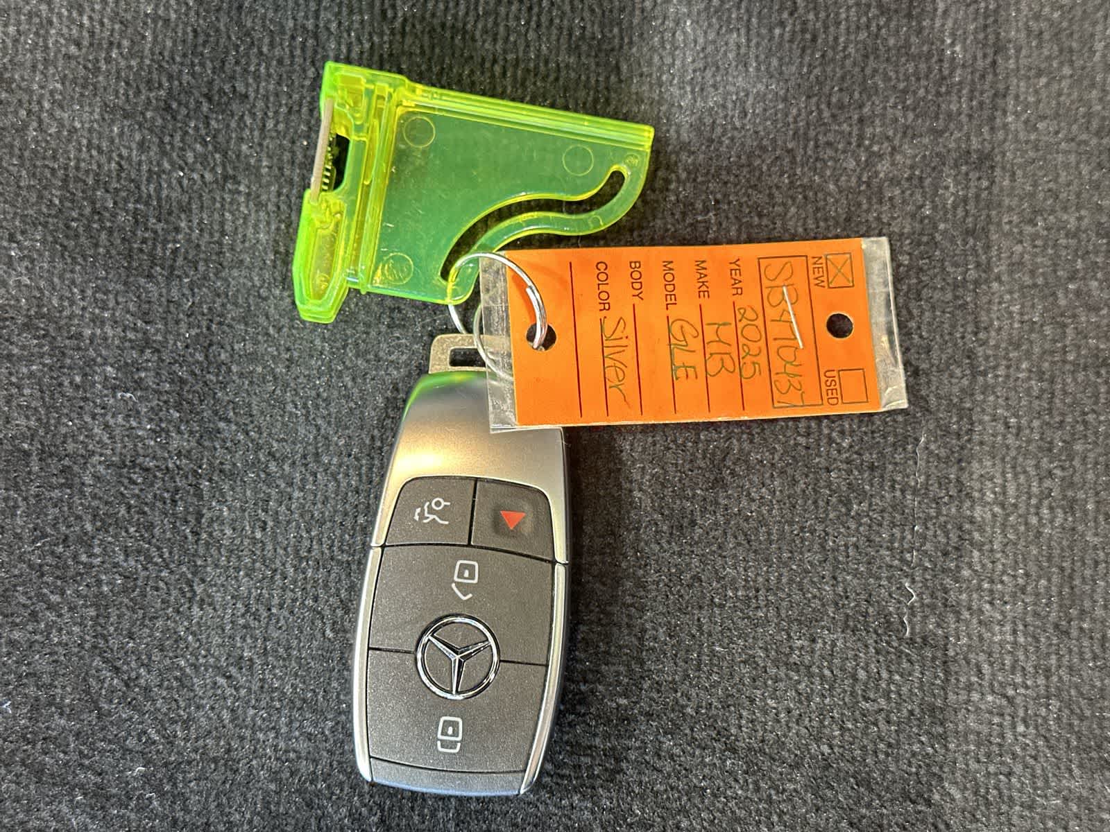 Thumbnail: 2025 Mercedes-Benz GLE - 32