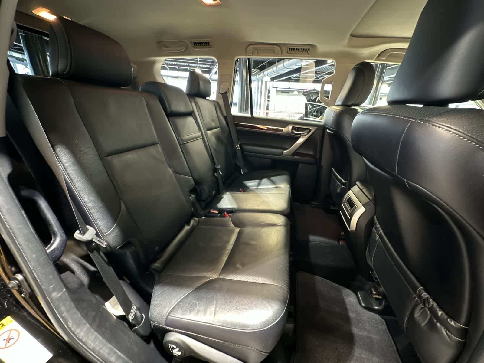 Thumbnail: 2016 Lexus GX - 25