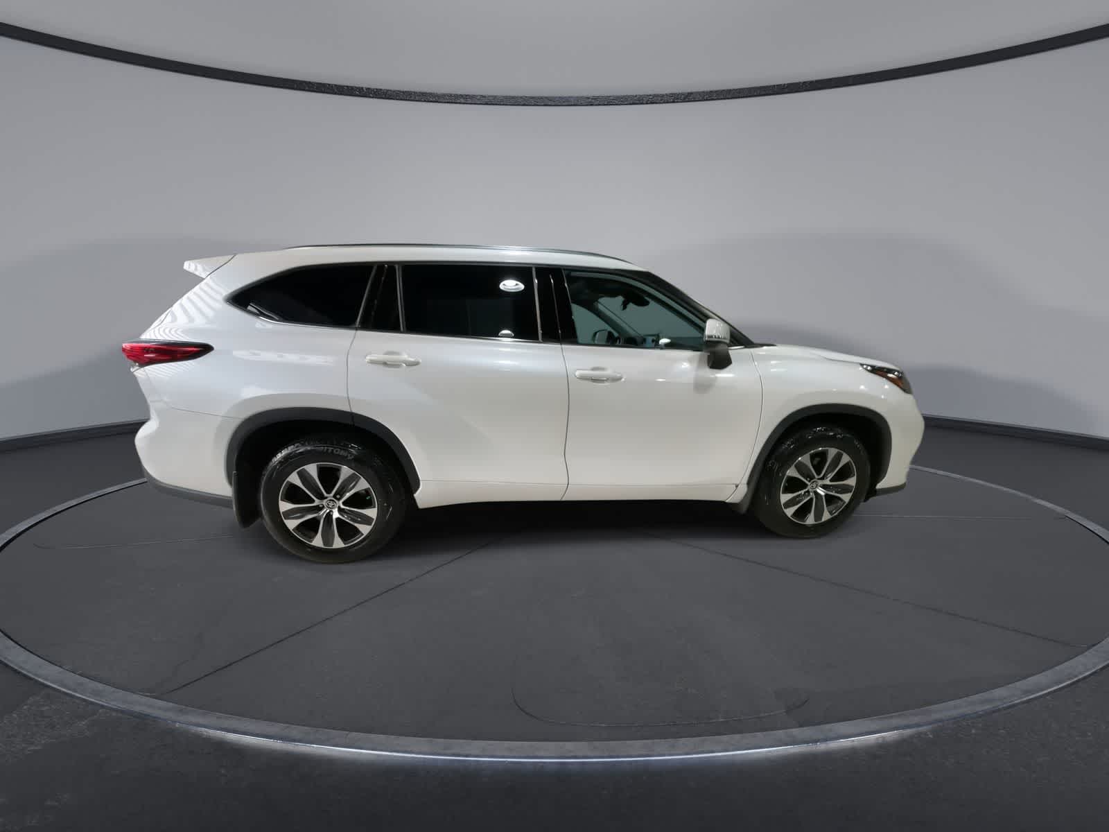 2020 Toyota Highlander XLE 13