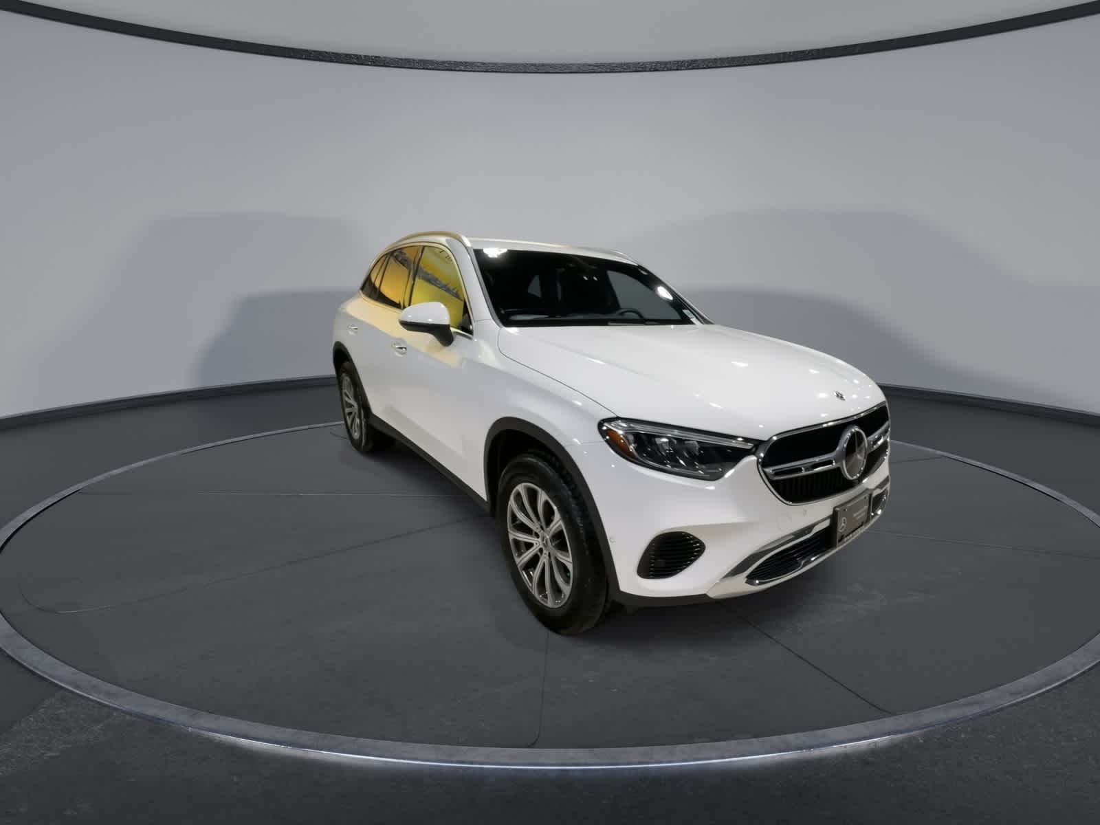 Thumbnail: 2025 Mercedes-Benz GLC - 3