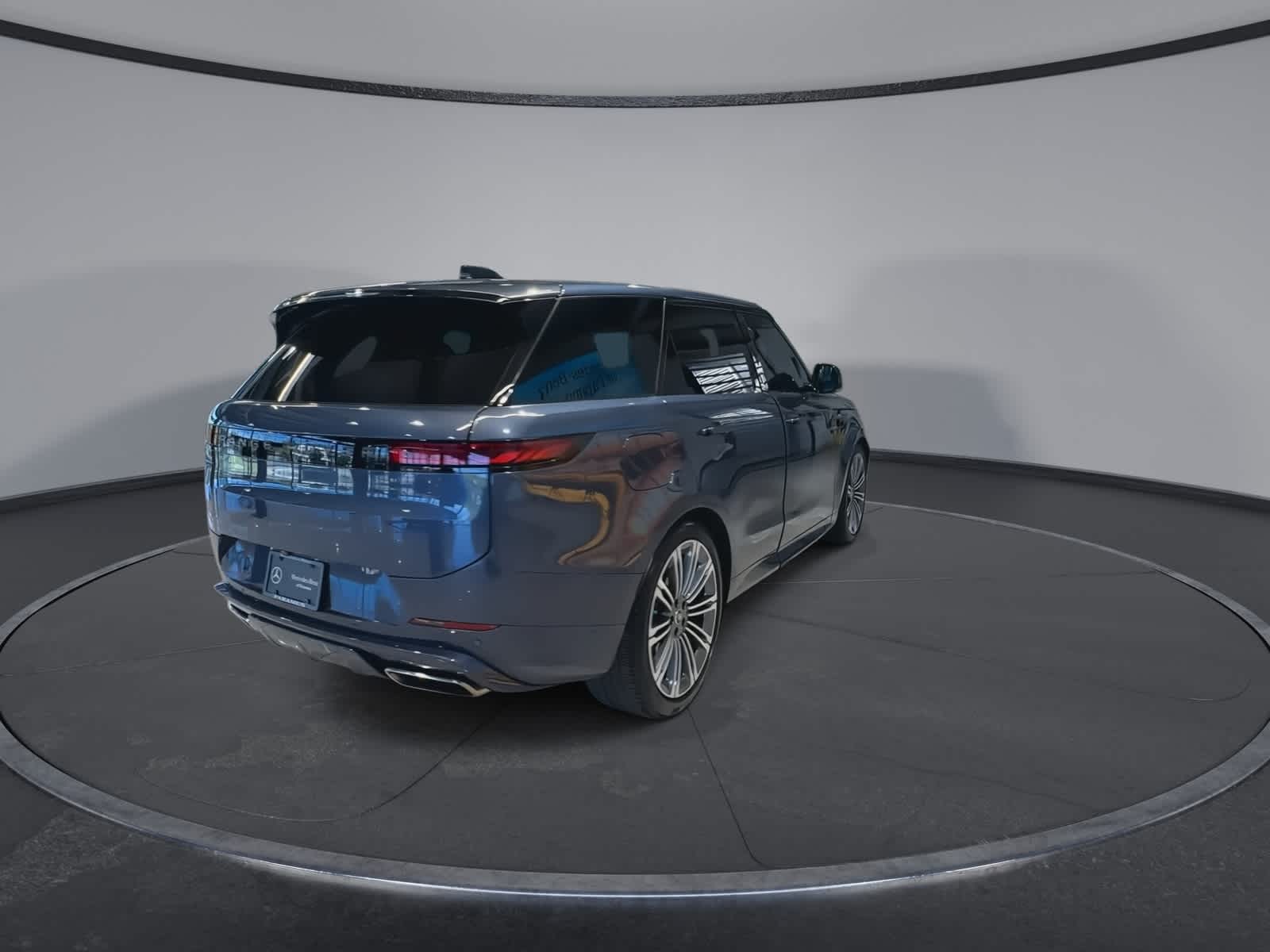 Thumbnail: 2025 Land Rover Range Rover Sport - 11