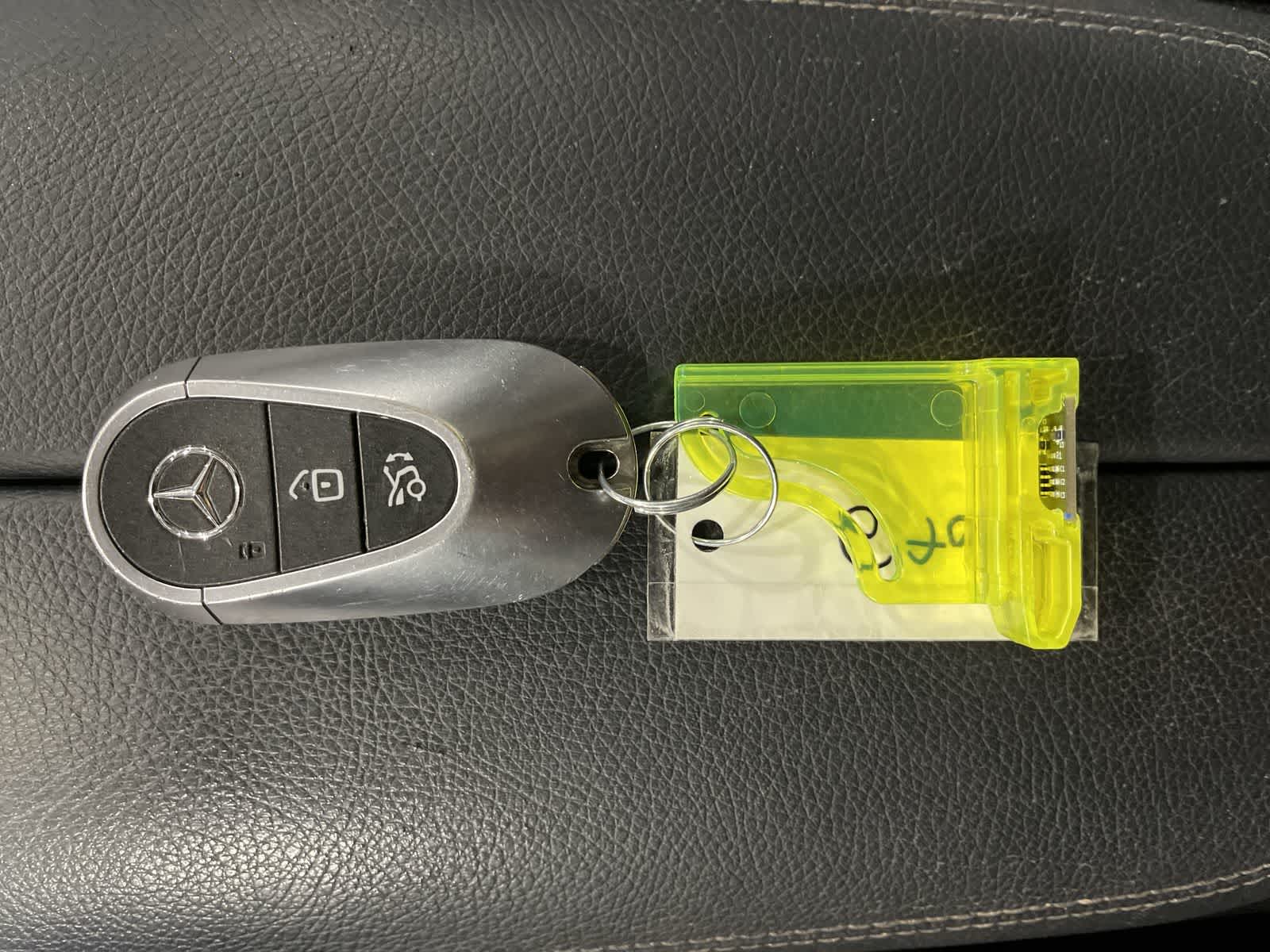 Thumbnail: 2023 Mercedes-Benz C-Class - 32