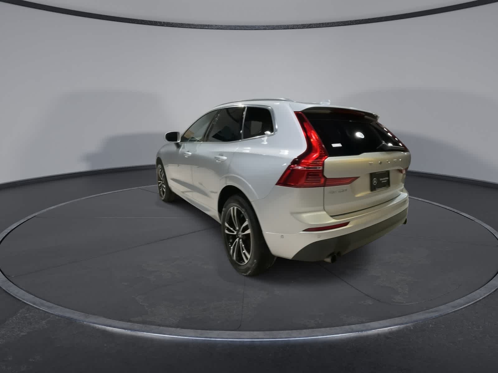 Thumbnail: 2019 Volvo XC60 - 9
