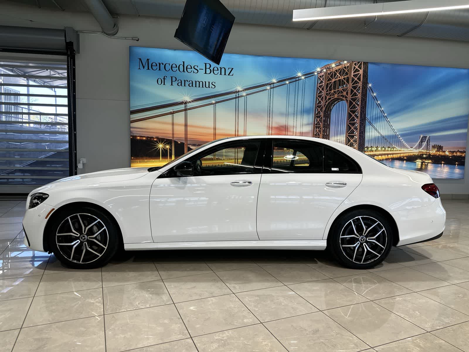 Thumbnail: 2023 Mercedes-Benz E-Class - 15