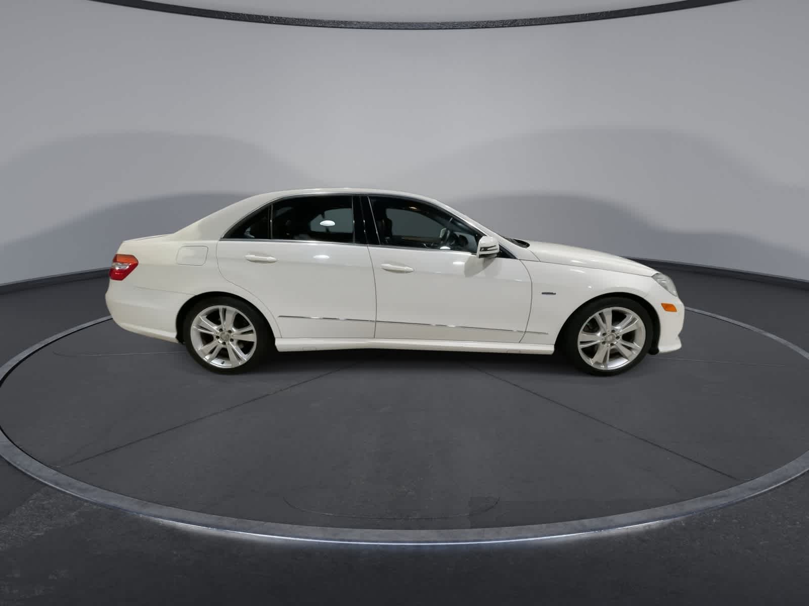 Thumbnail: 2012 Mercedes-Benz E-Class - 13