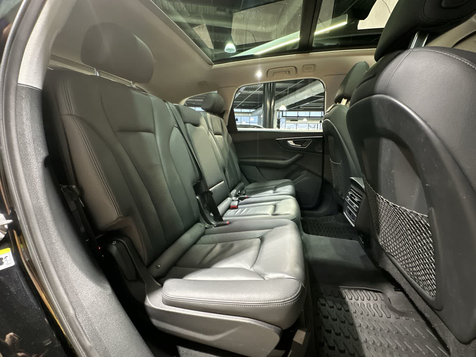 Thumbnail: 2022 Audi Q7 - 25