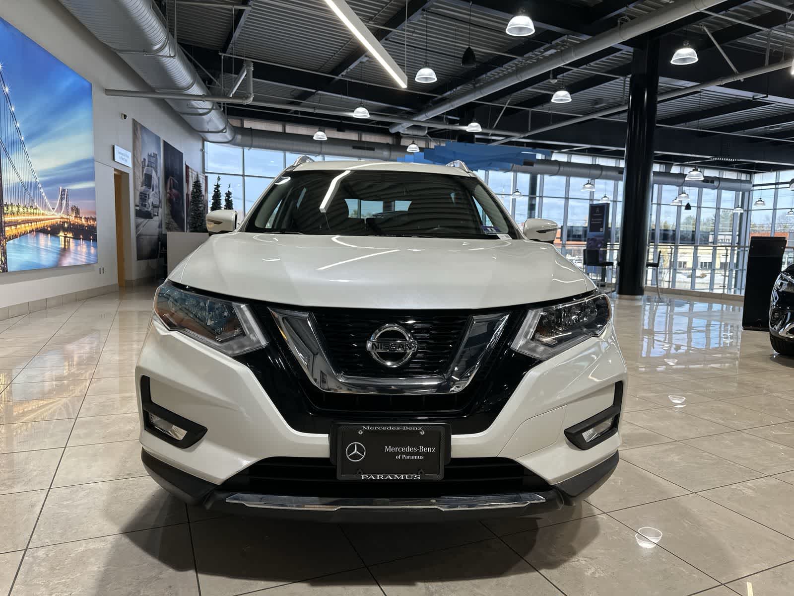 Thumbnail: 2017 Nissan Rogue - 18