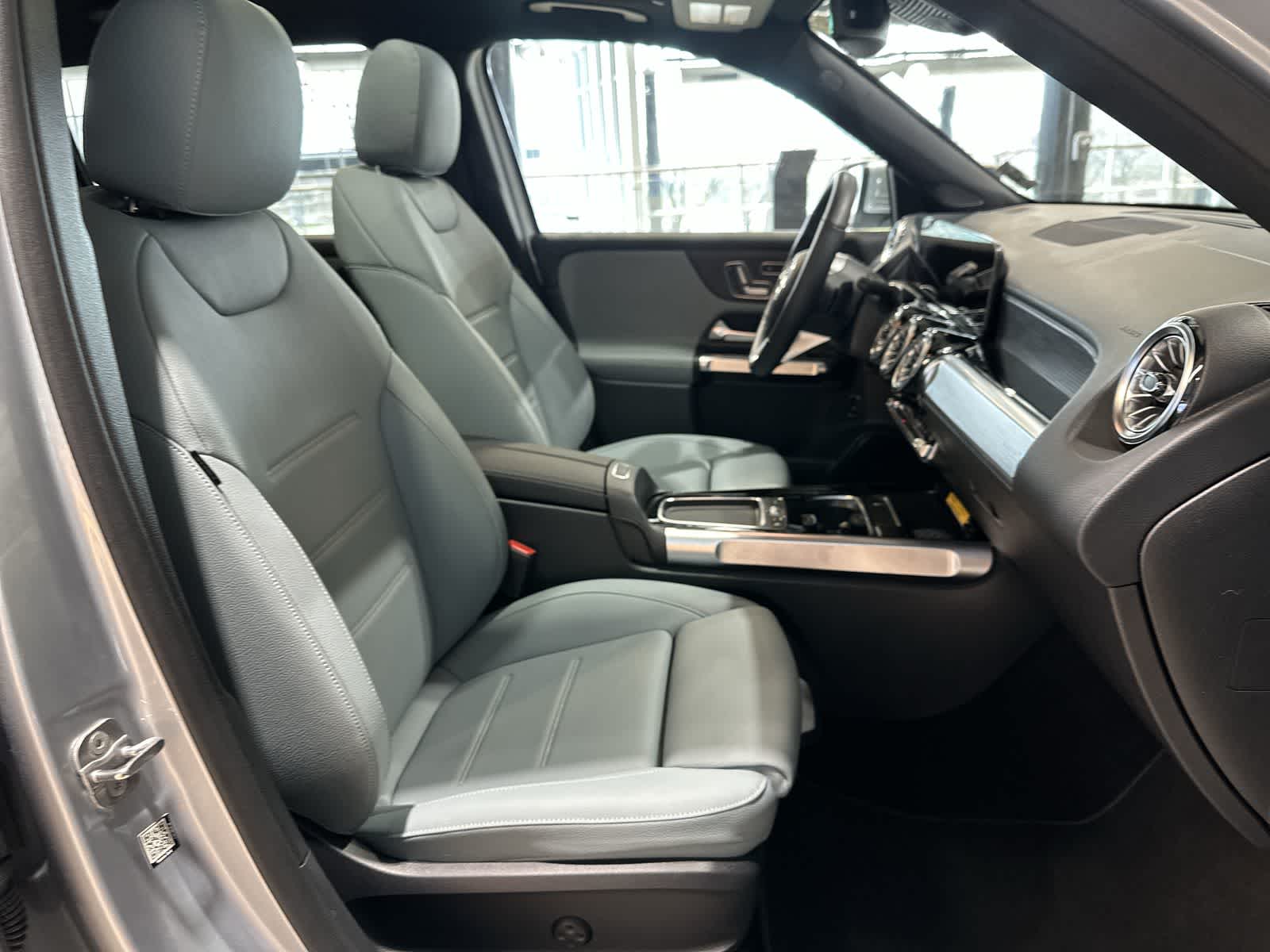 Thumbnail: 2026 Mercedes-Benz GLB - 26