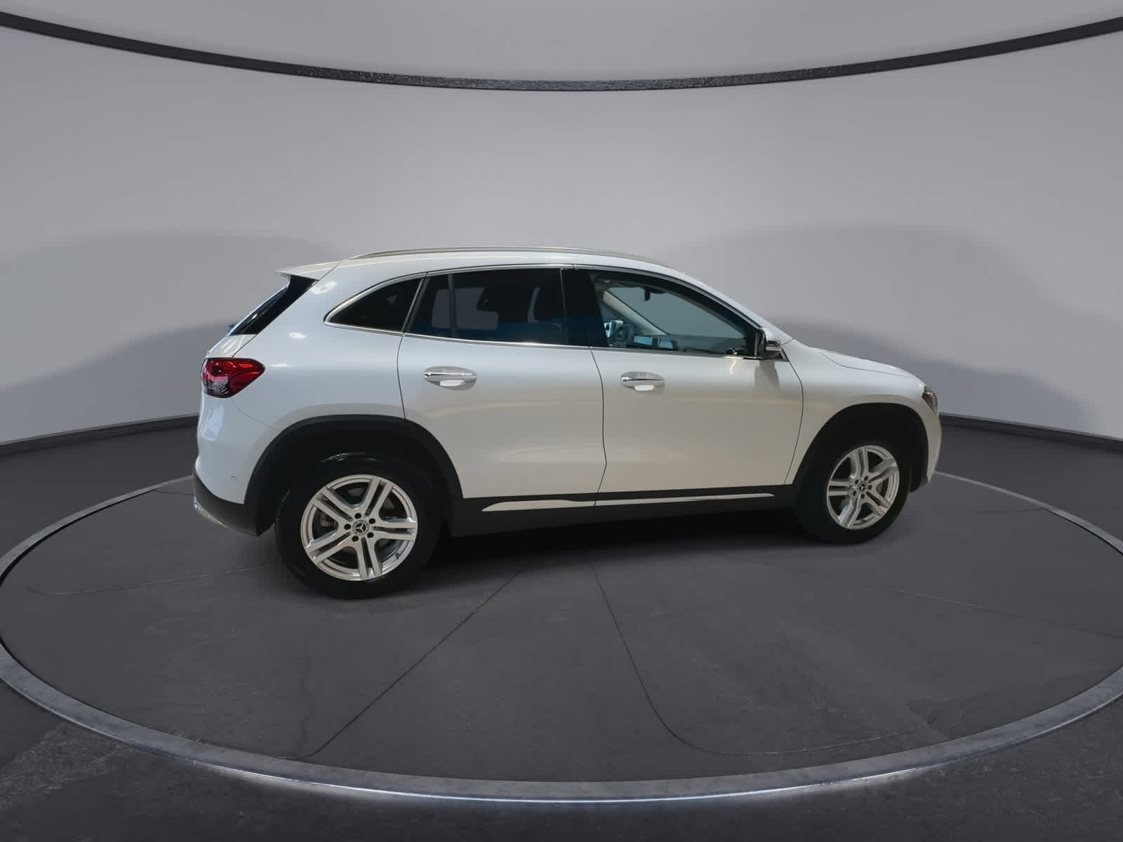 Thumbnail: 2022 Mercedes-Benz GLA - 12