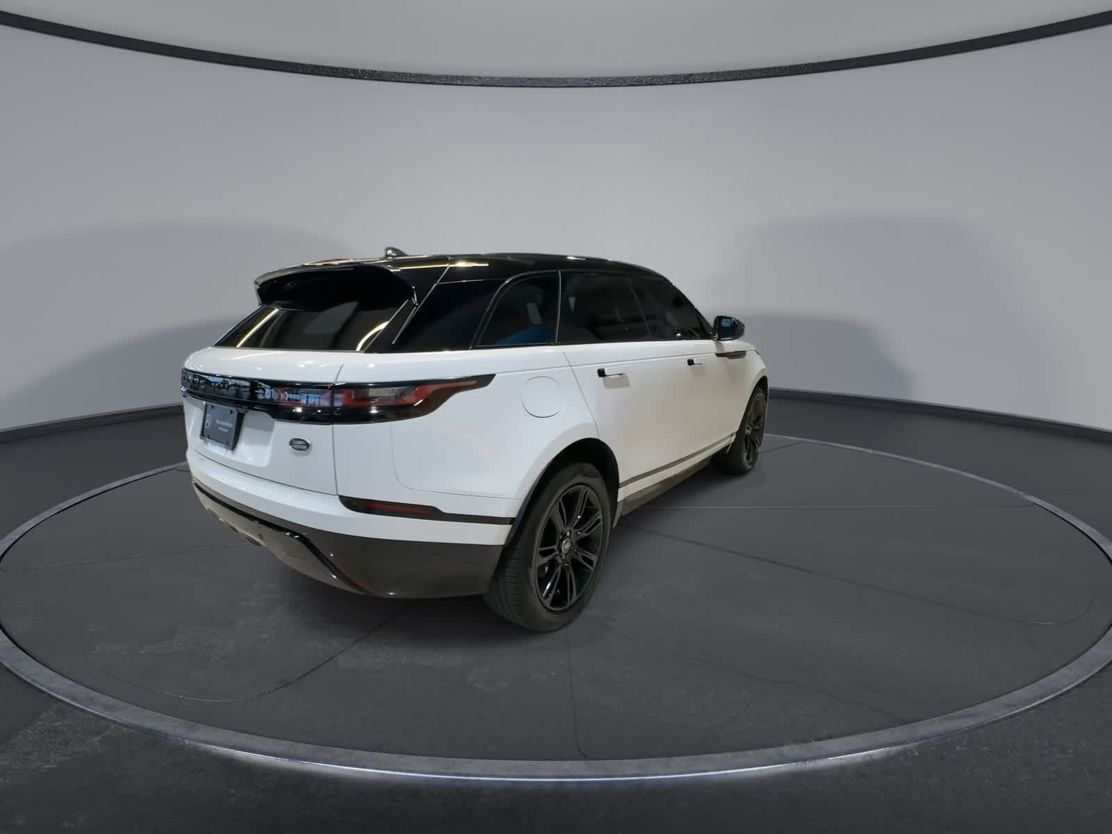 Thumbnail: 2023 Land Rover Range Rover Velar - 11