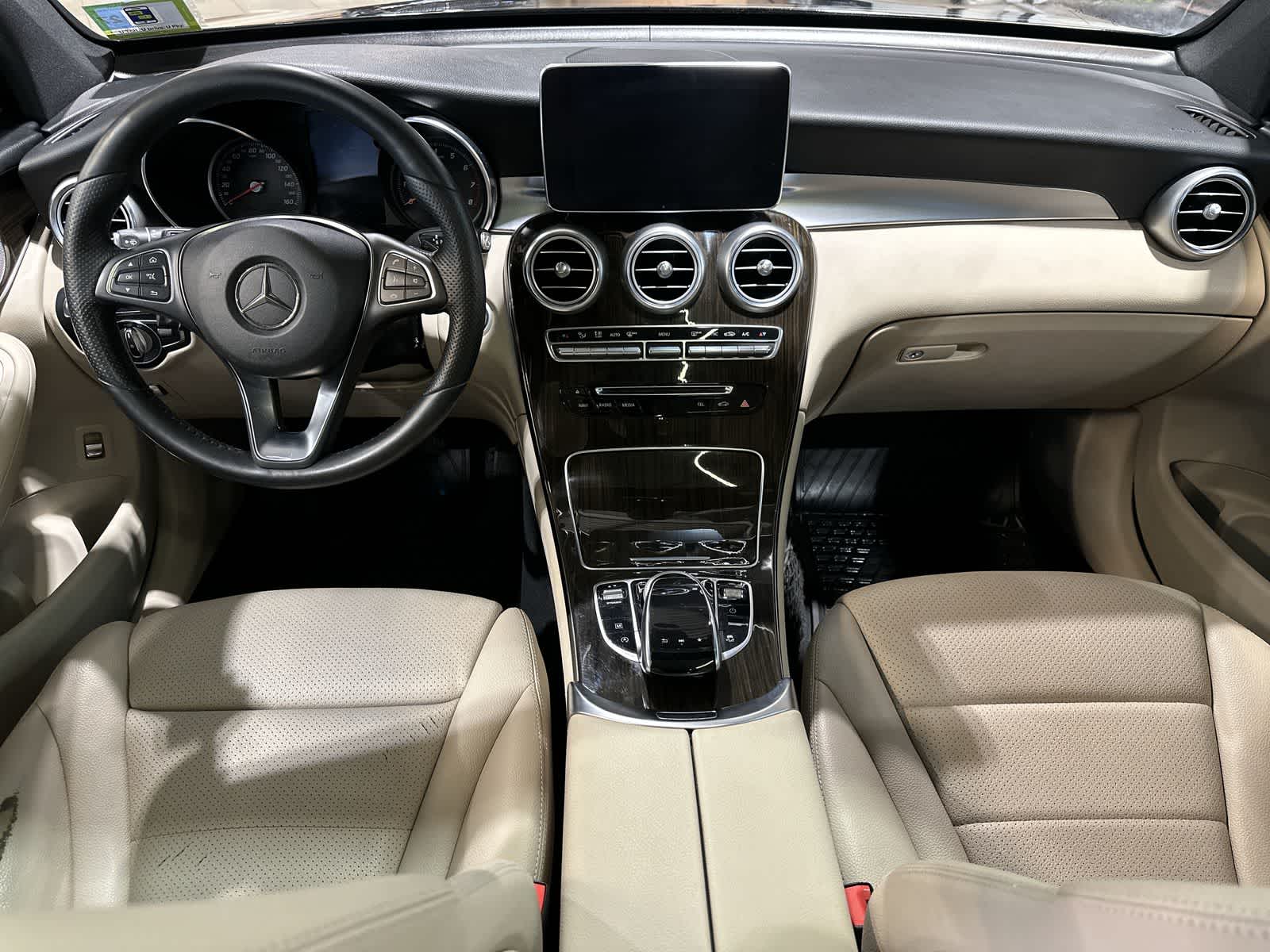 Thumbnail: 2017 Mercedes-Benz GLC - 22