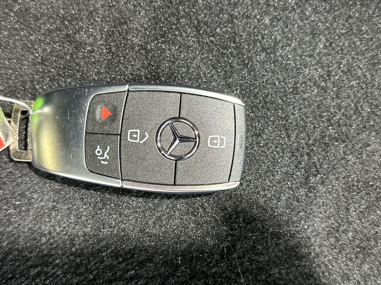 Thumbnail: 2026 Mercedes-Benz GLB - 32