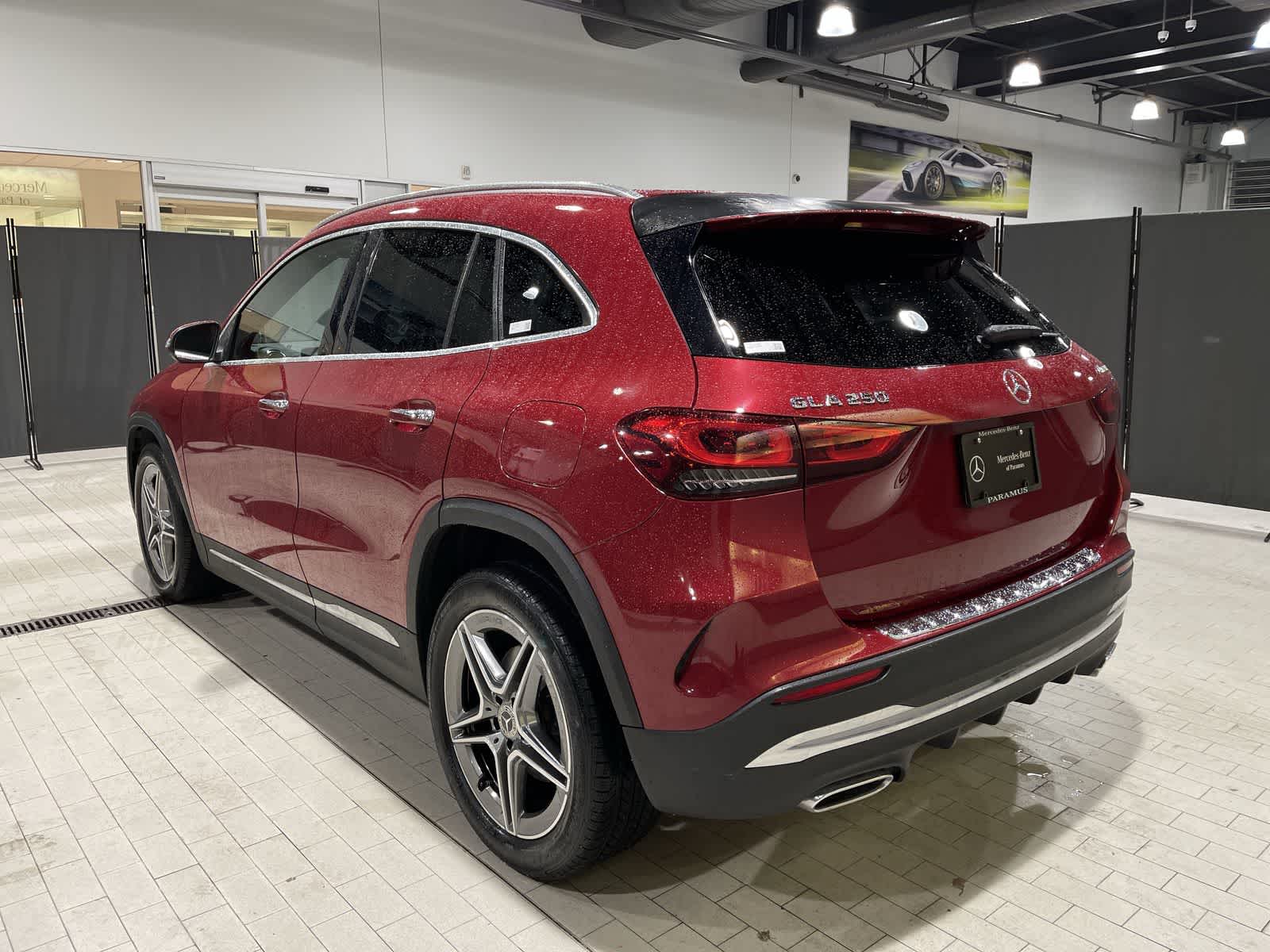 Thumbnail: 2022 Mercedes-Benz GLA - 16