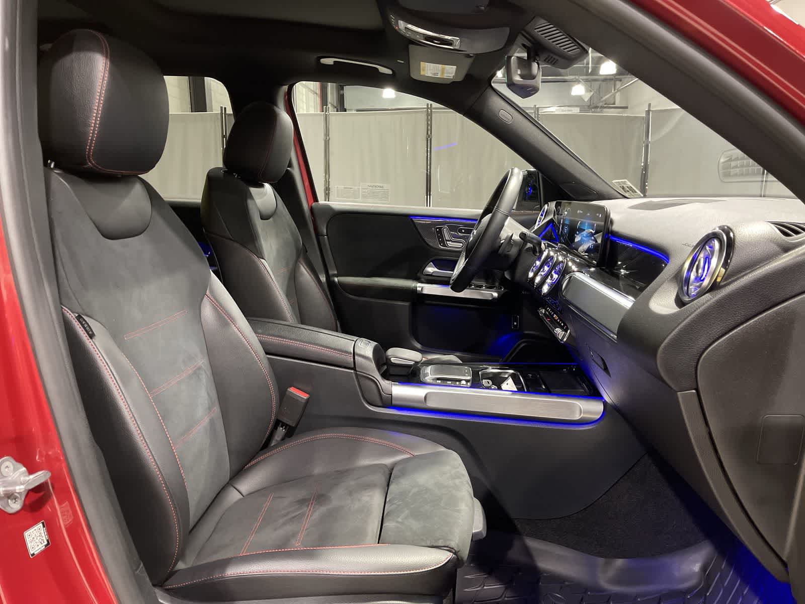 Thumbnail: 2021 Mercedes-Benz GLB - 26