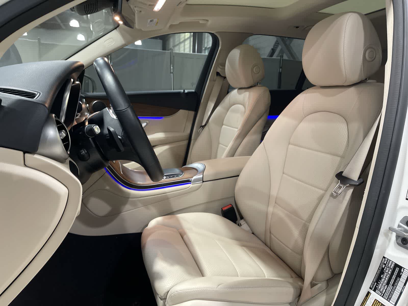 Thumbnail: 2022 Mercedes-Benz GLC - 23