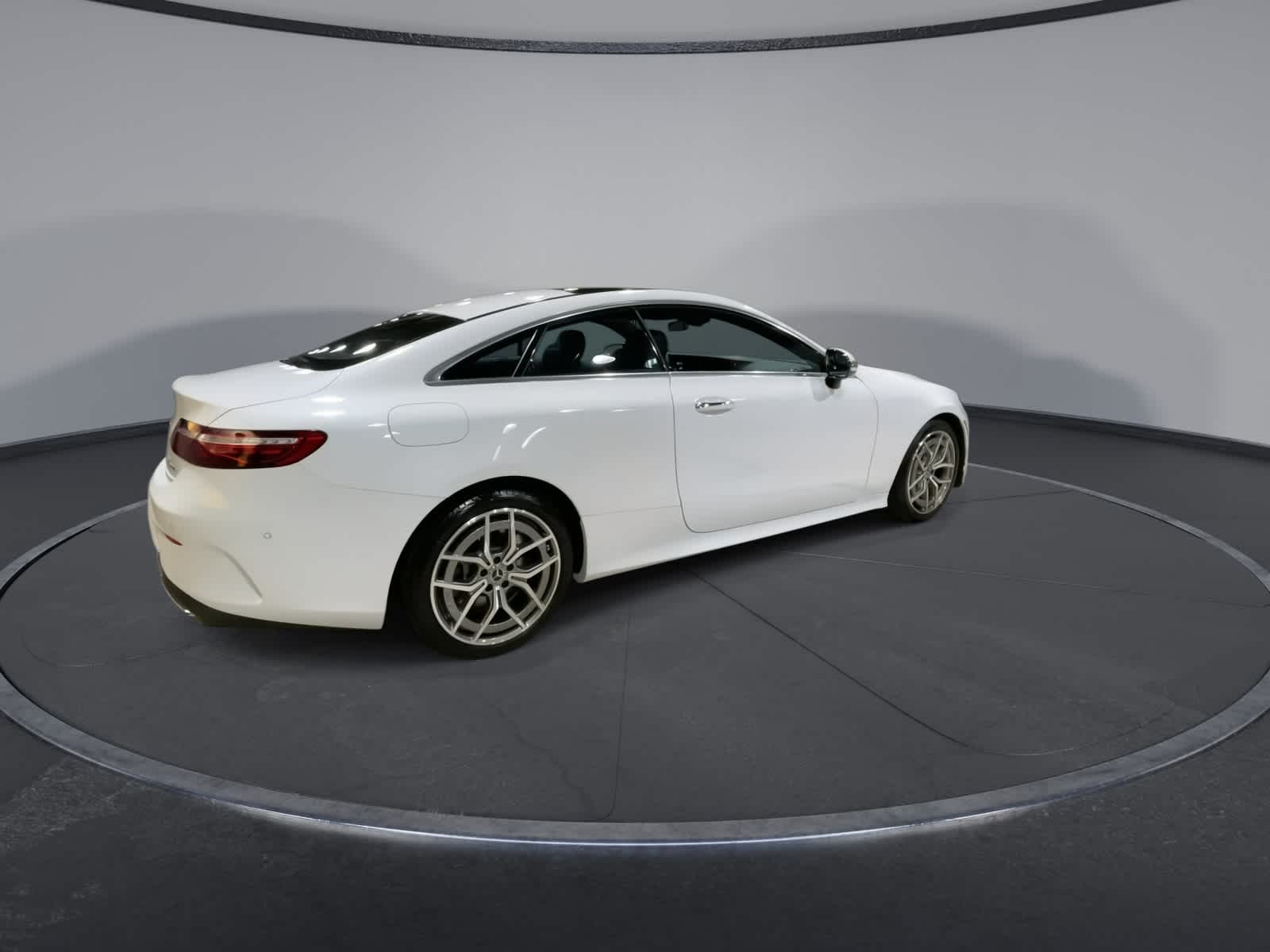 Thumbnail: 2023 Mercedes-Benz E-Class - 11