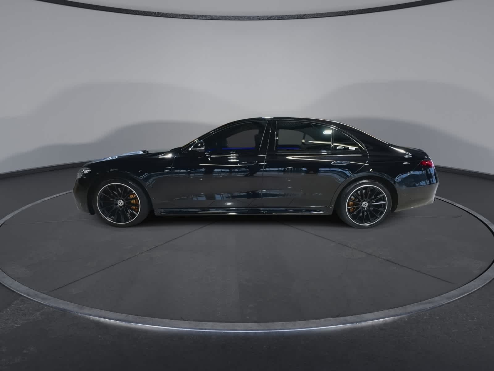 Thumbnail: 2023 Mercedes-Benz S-Class - 7