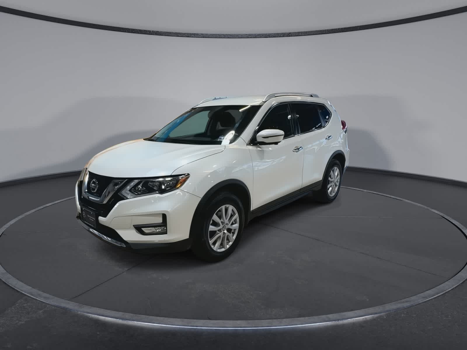 Thumbnail: 2017 Nissan Rogue - 5