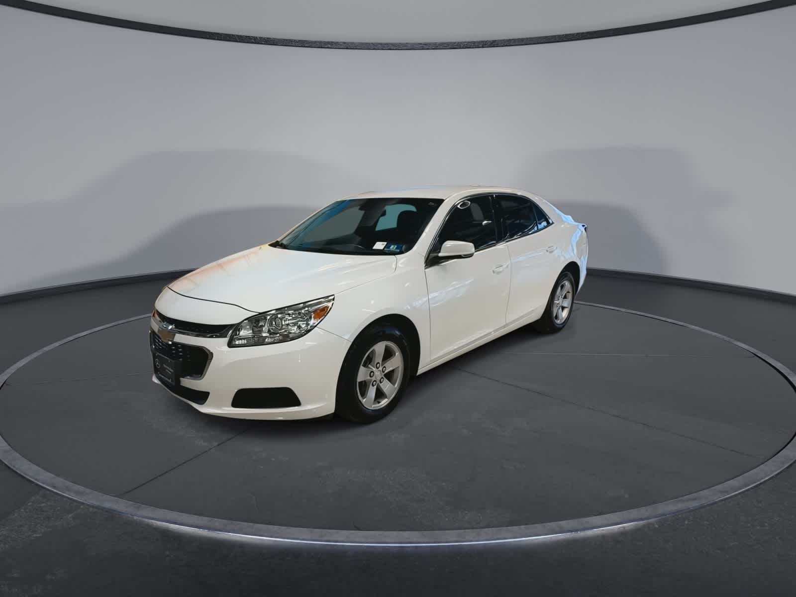 Thumbnail: 2016 Chevrolet Malibu - 5