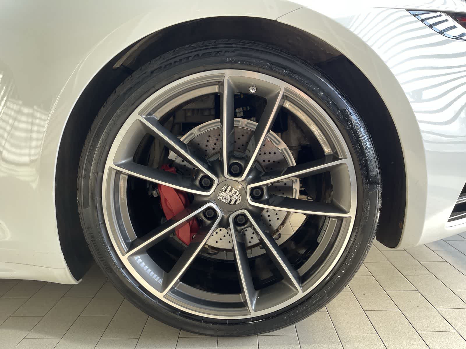 Thumbnail: 2020 Porsche 911 - 20