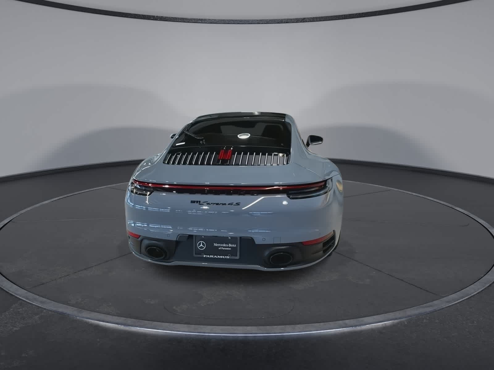 Thumbnail: 2023 Porsche 911 - 10