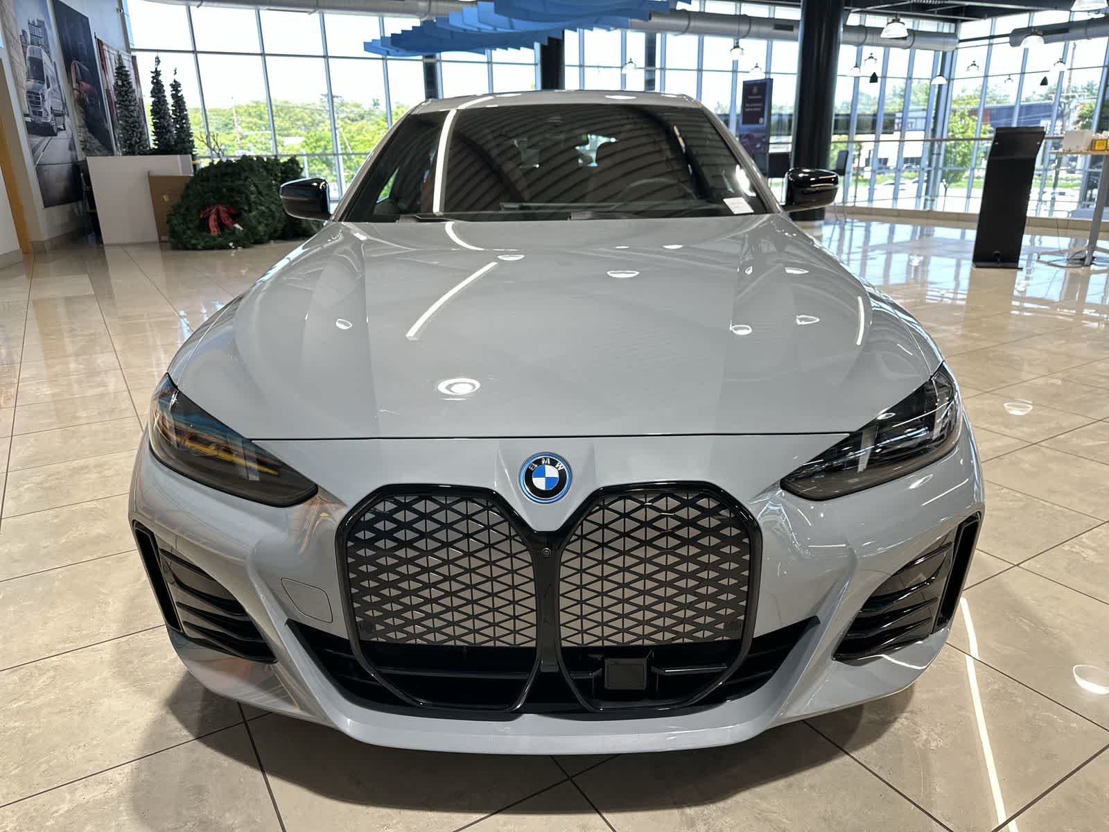 Thumbnail: 2025 BMW i4 - 18