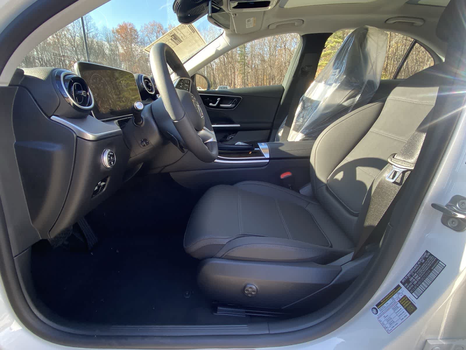 Thumbnail: 2025 Mercedes-Benz C-Class - 10