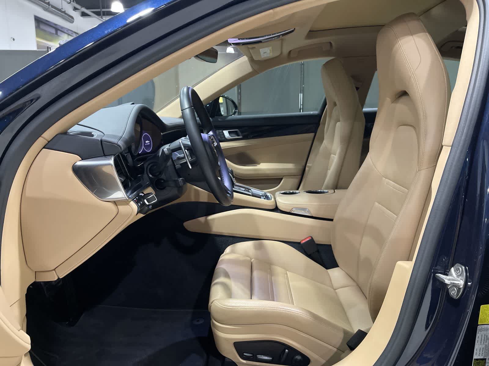 Thumbnail: 2022 Porsche Panamera - 14