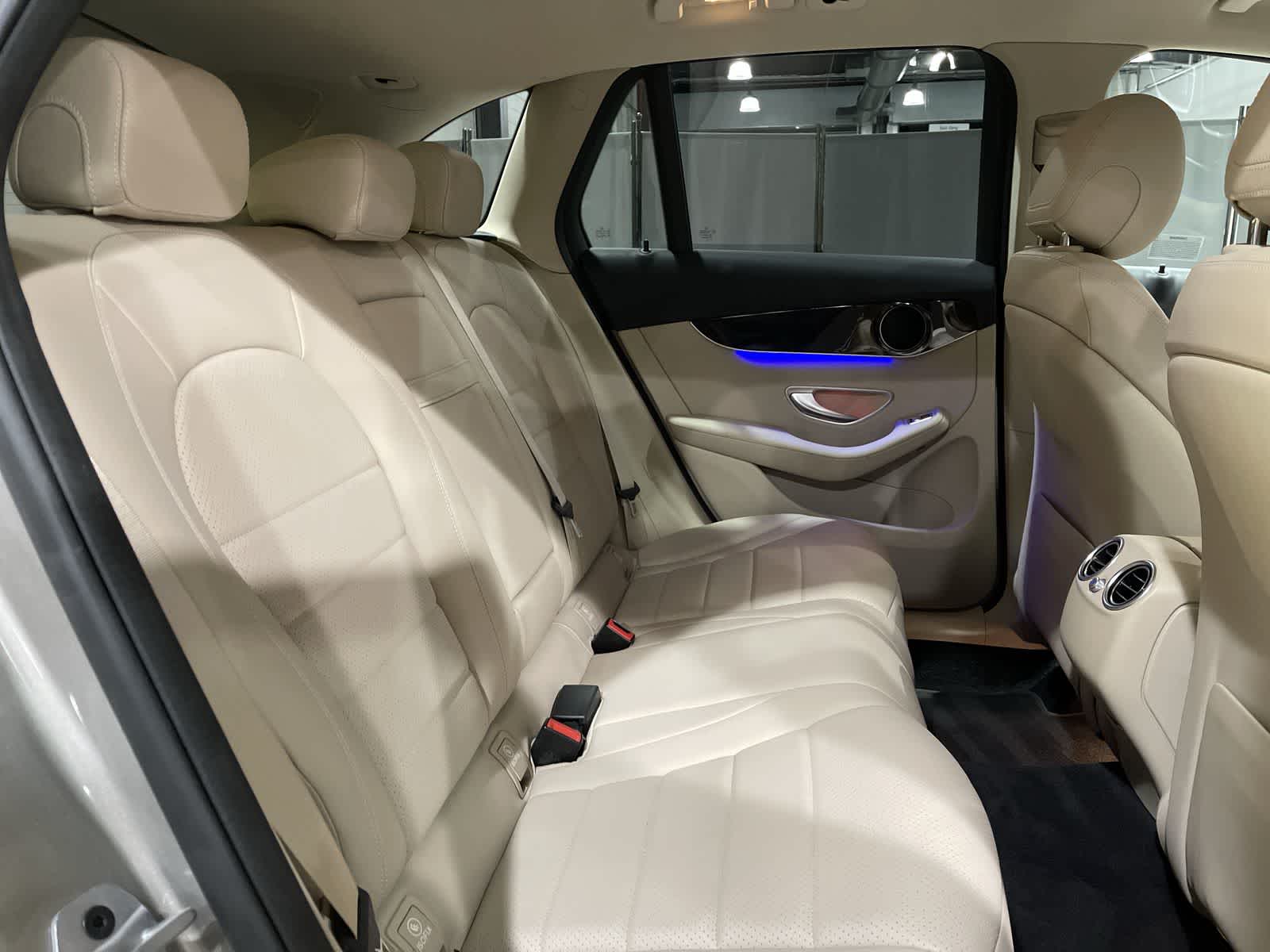 Thumbnail: 2022 Mercedes-Benz GLC - 25