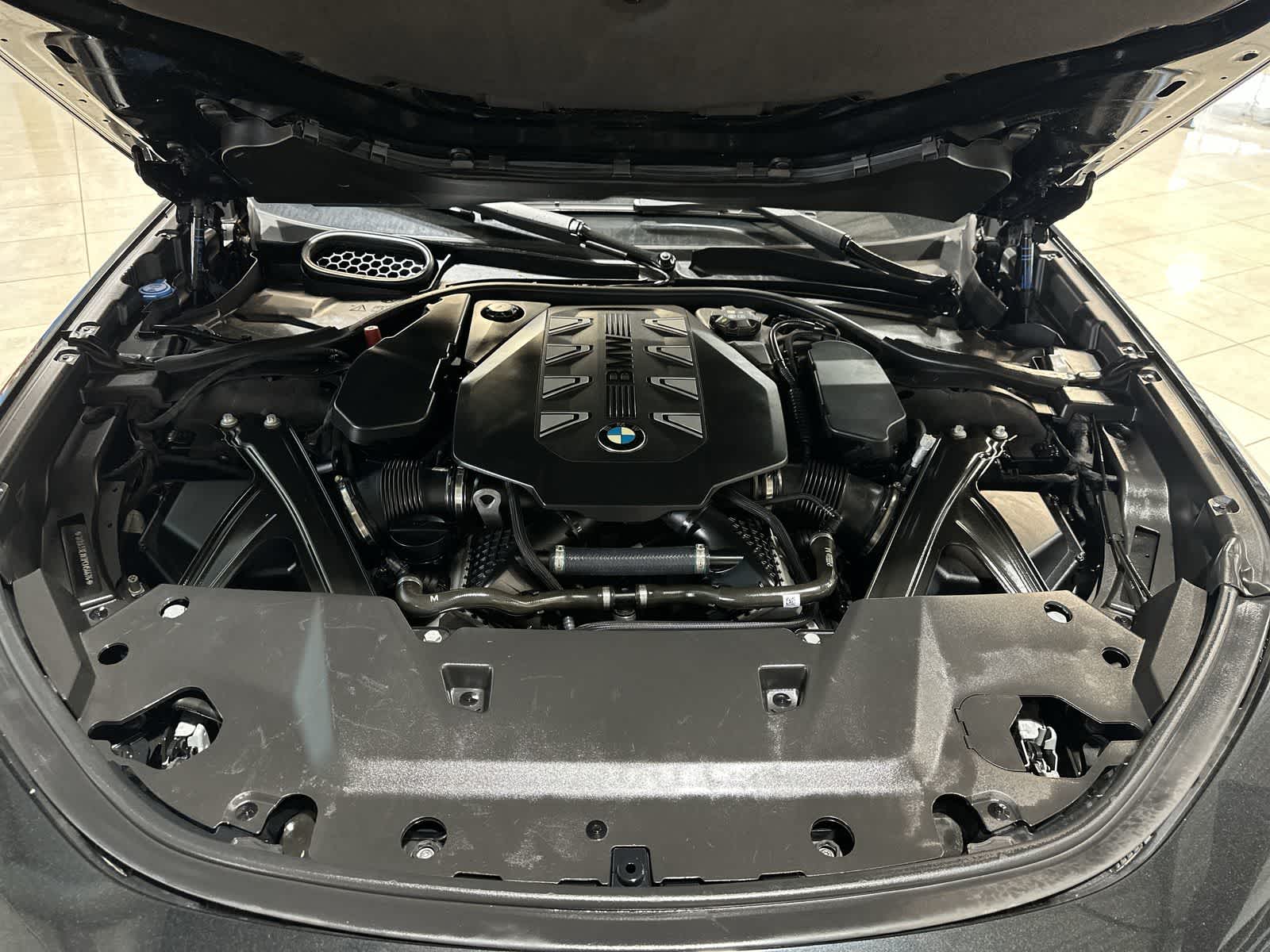 Thumbnail: 2023 BMW 7 Series - 21