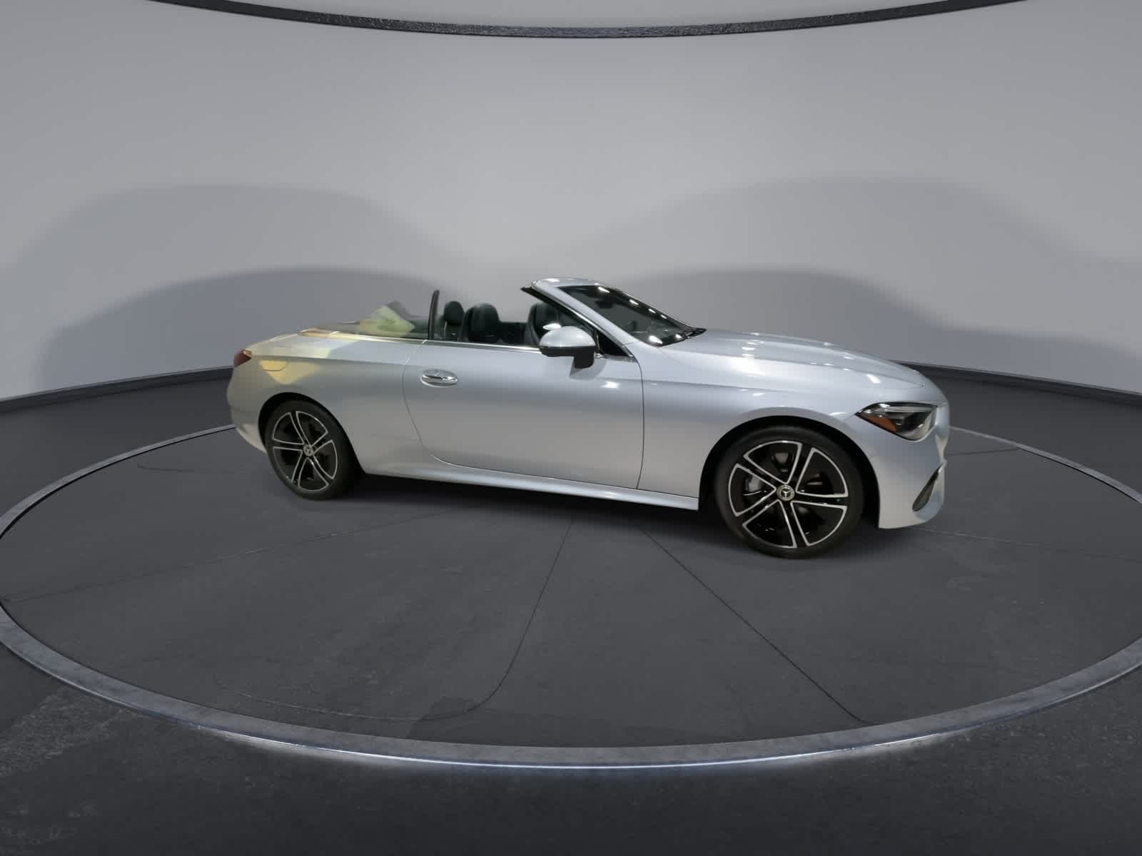 Thumbnail: 2024 Mercedes-Benz CLE - 2