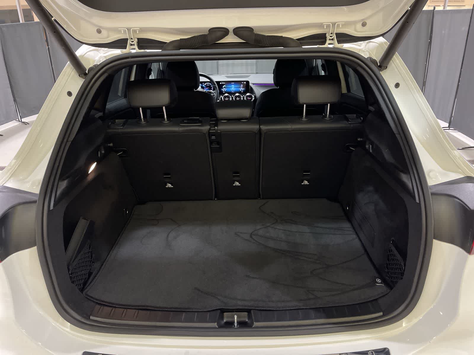 Thumbnail: 2023 Mercedes-Benz GLA - 31