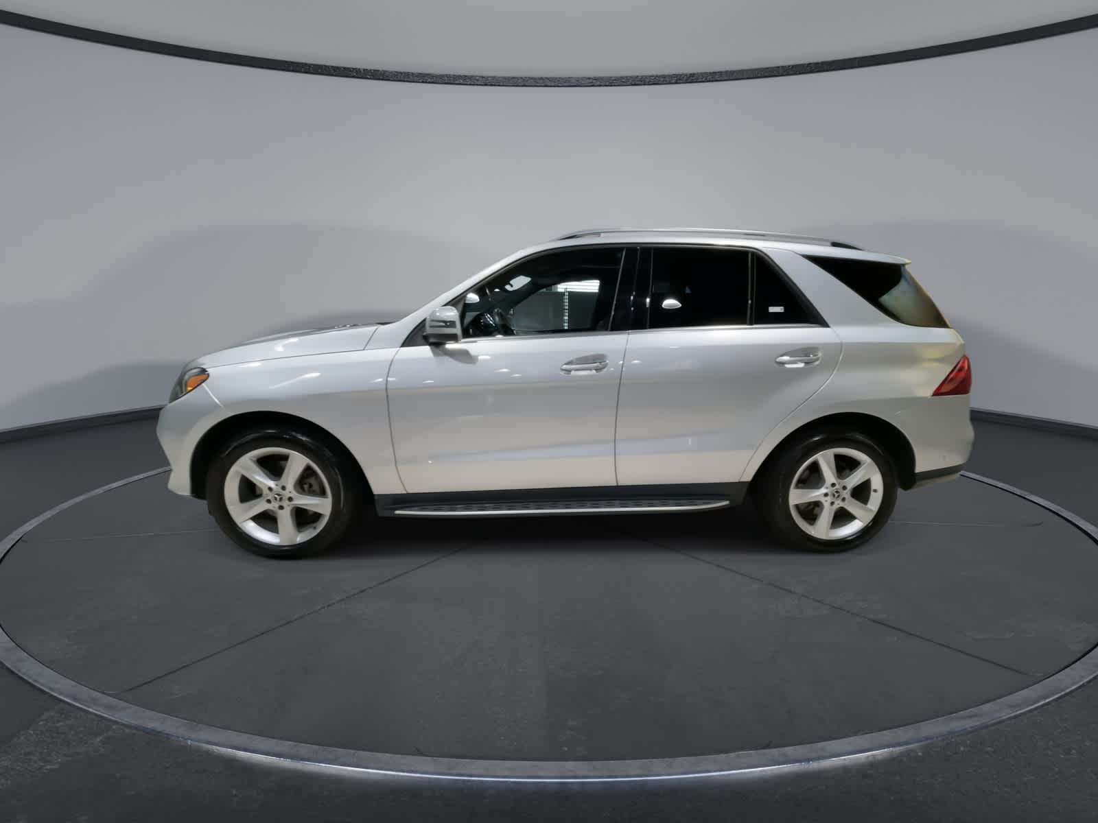 Thumbnail: 2018 Mercedes-Benz GLE - 7