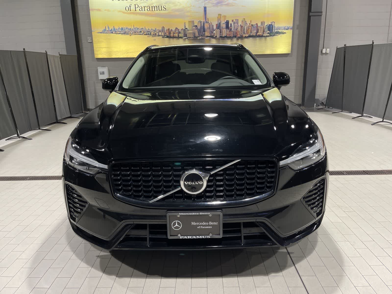 Thumbnail: 2023 Volvo XC60 - 18