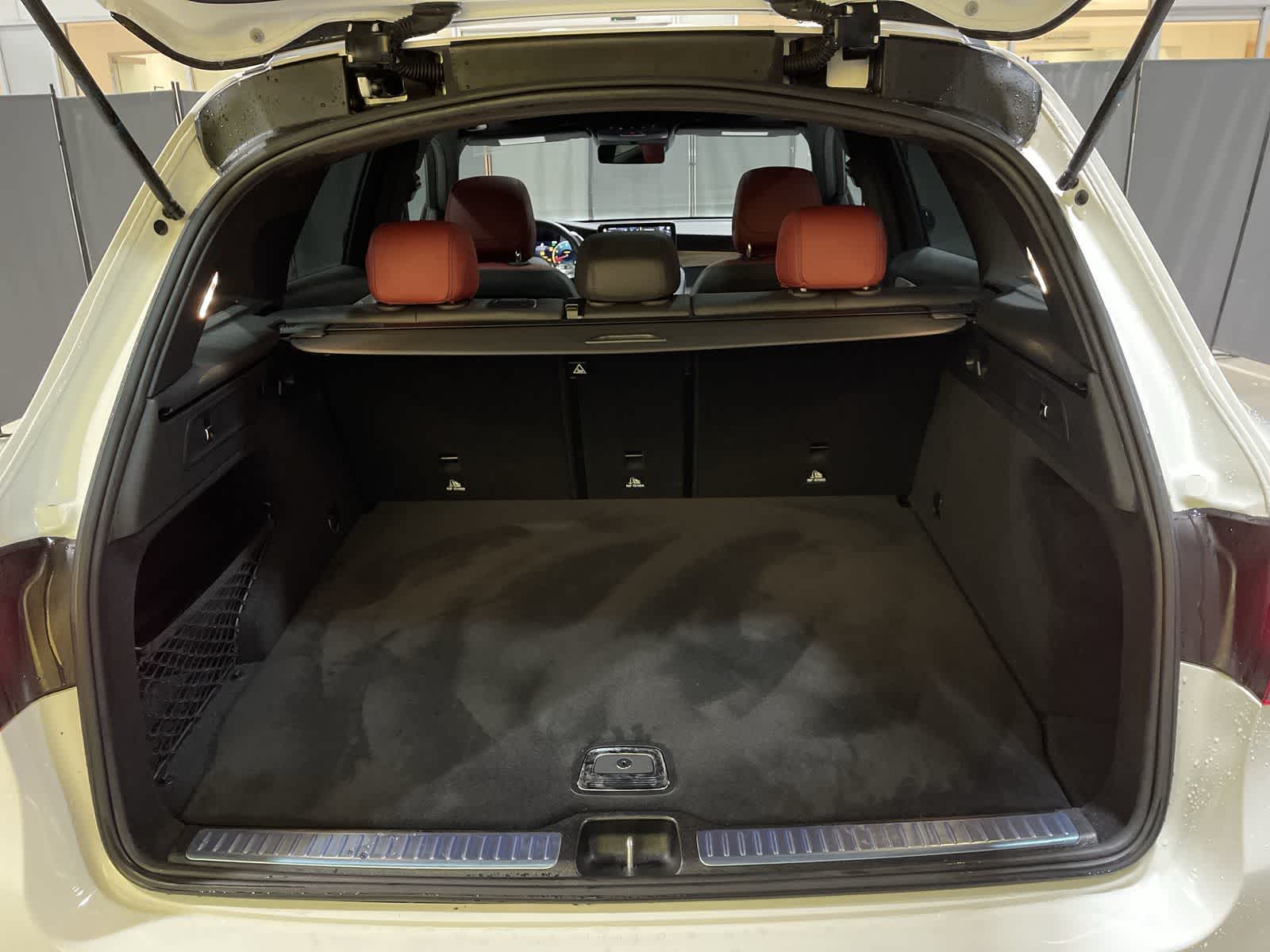 Thumbnail: 2022 Mercedes-Benz GLC - 31