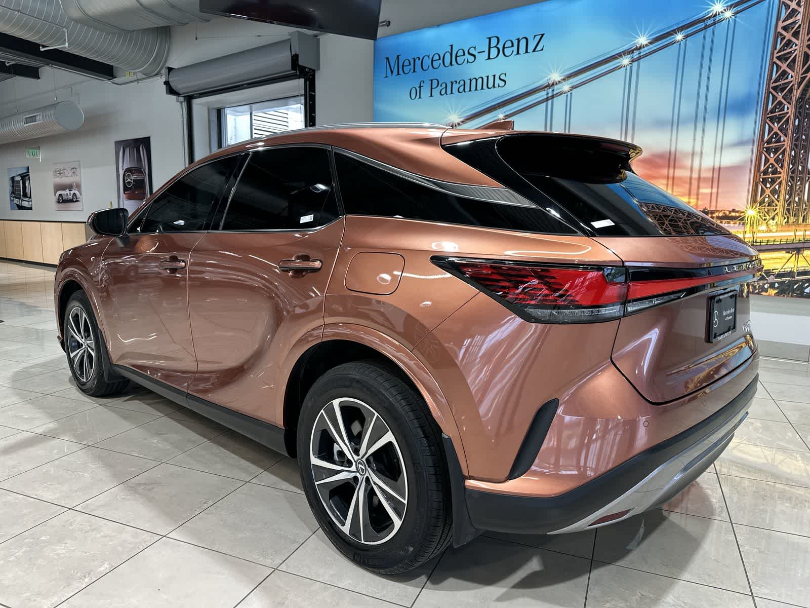 Thumbnail: 2024 Lexus RX - 15