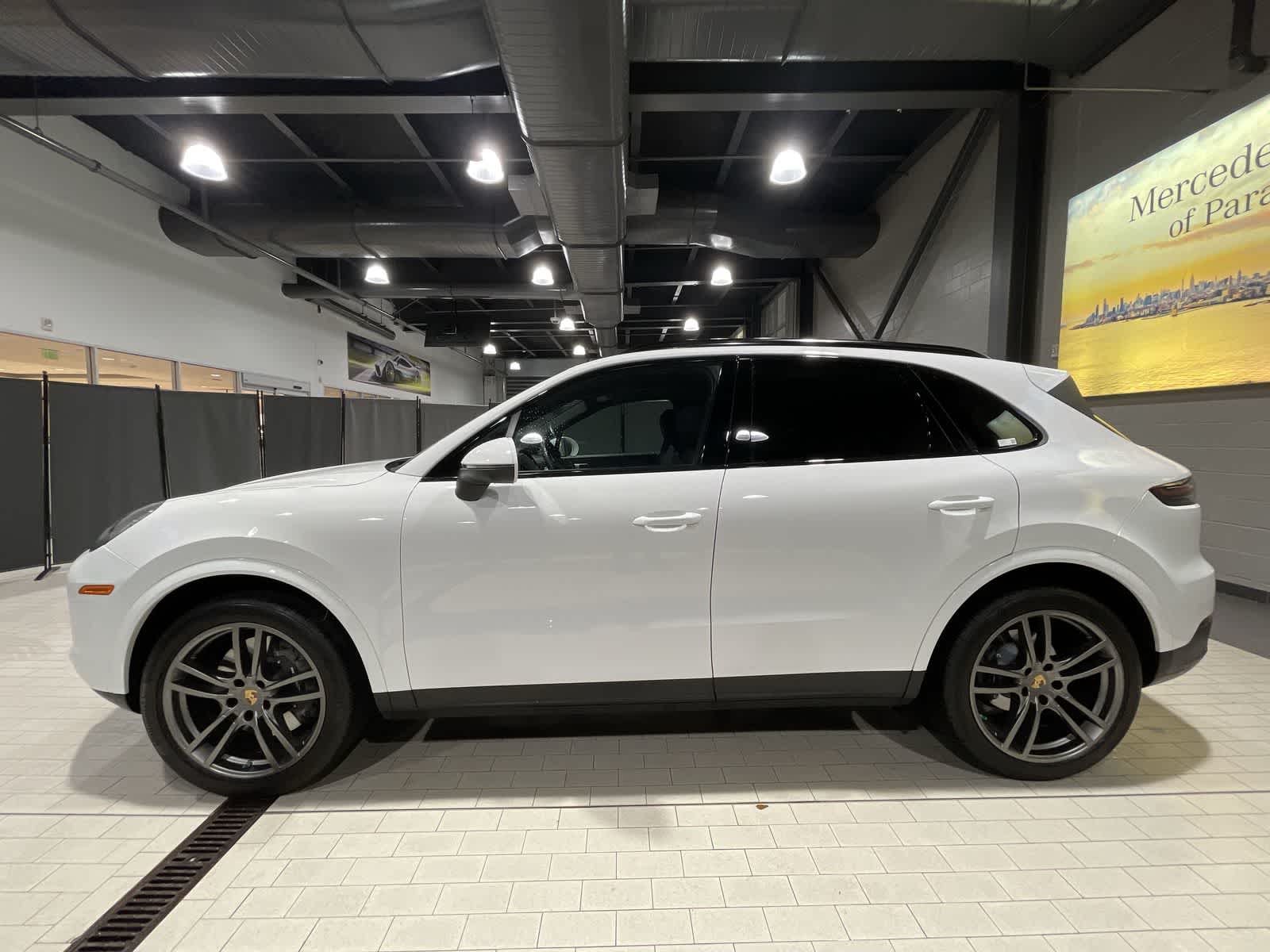 Thumbnail: 2023 Porsche Cayenne - 15