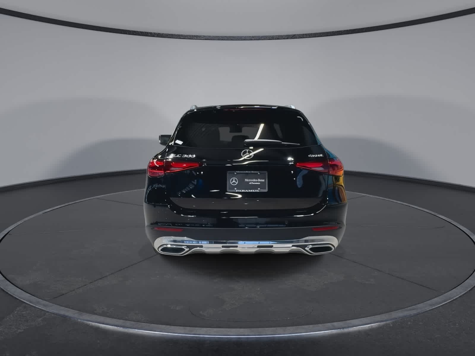 Thumbnail: 2025 Mercedes-Benz GLC - 10