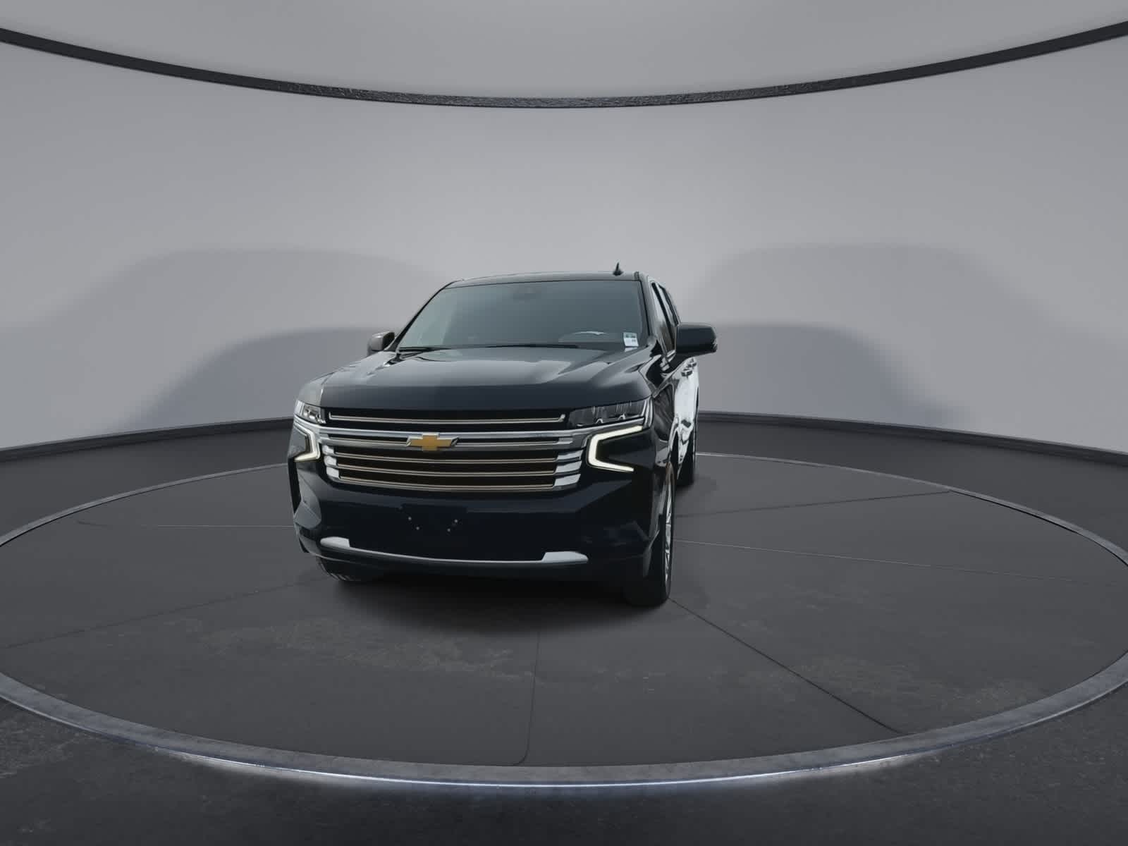Thumbnail: 2023 Chevrolet Suburban - 4