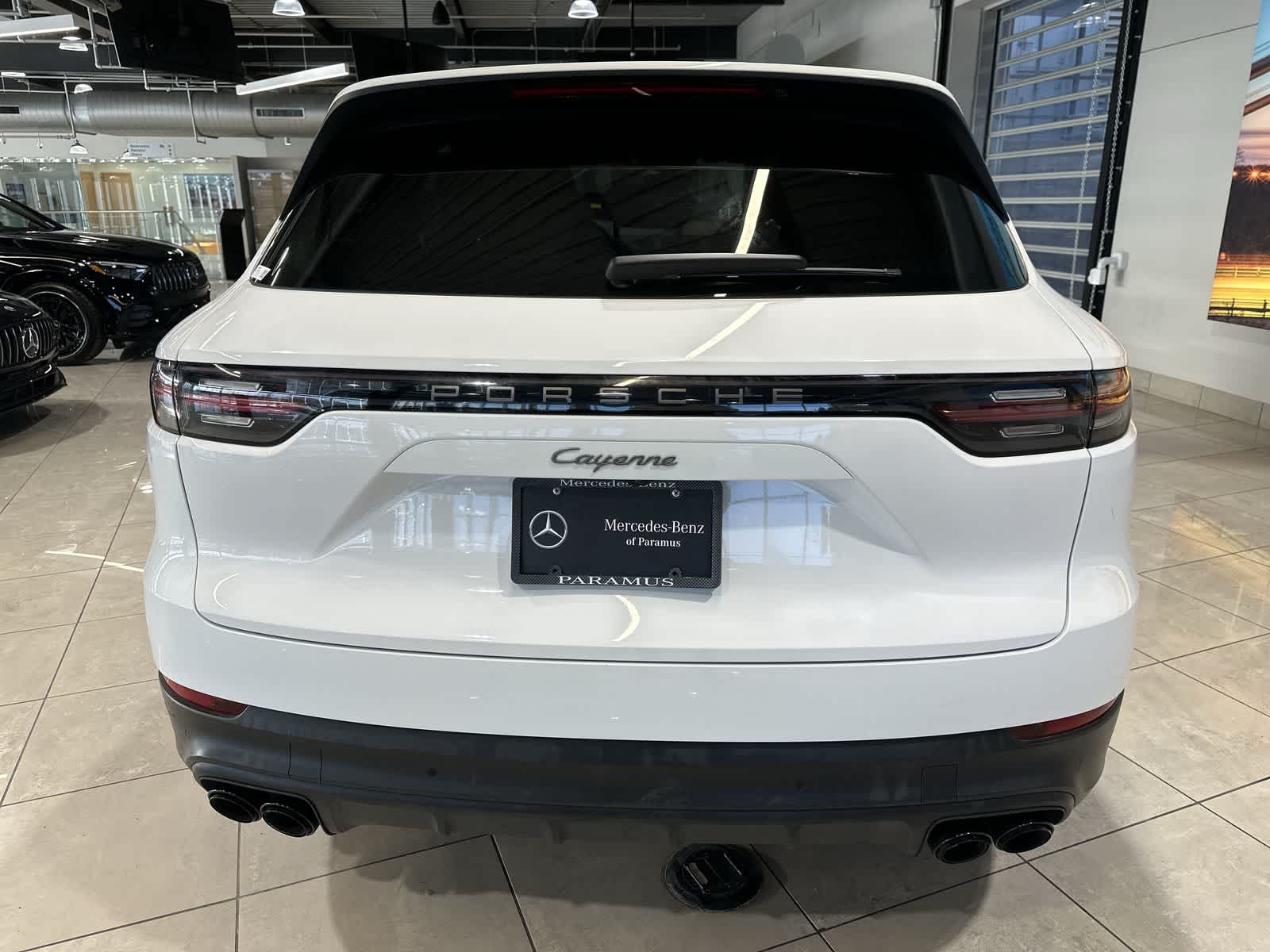 Thumbnail: 2022 Porsche Cayenne - 17